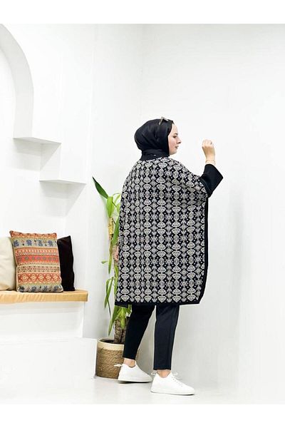 Kayaka triko women's patterned bat poncho model