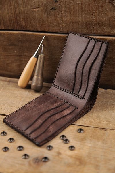 New Coast Leather 1900's Мъжки портфейл - естествена кожа, ръчна изработка