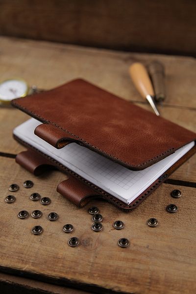New Coast Leather 1900's Ръчно изработен калъф за тефтер A6 от естествена кожа