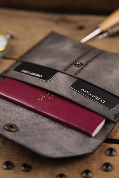 New Coast Leather 1900's Χειροποίητο πορτοφόλι διαβατηρίου από γνήσιο δέρμα