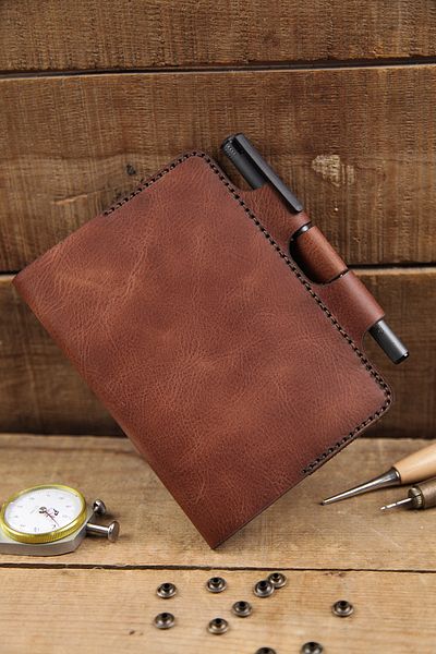 New Coast Leather 1900's Ръчно изработен калъф за тефтер A6 от естествена кожа