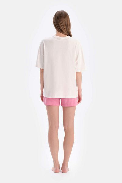 Dagi Ecrufarbenes Pyjama-Set aus bedrucktem Single-Jersey mit kurzärmligem T-Shirt und Shorts