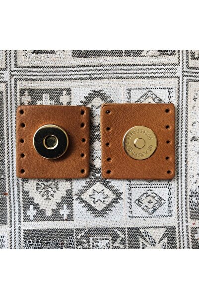 Alfa Tasarım حقيبة جلد طبيعي مربعة مغناطيسية باللون الذهبي - لون الجمل