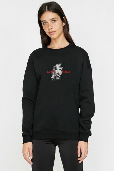 QIVI سويت شيرت نسائي محبوك أسود مطبوع بأكمام طويلة من ليدي غاغا