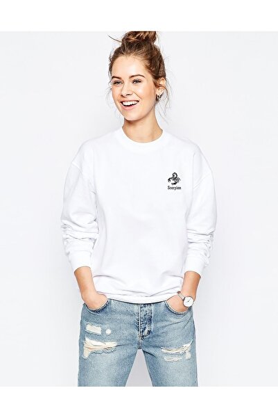 QIVI سويت شيرت نسائي أبيض محبوك بأكمام طويلة مطبوع عليه برج العقرب