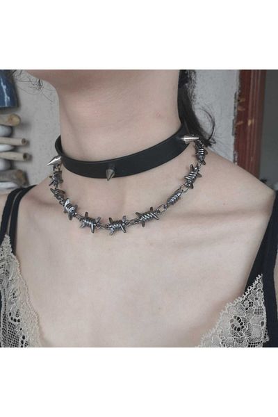 Fugusugu Women's Black Four Thorn Thorn Wire Chain Gothic Choker