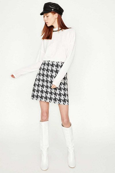 Koton Tricou de damă ecru cu guler înalt 9yak16631ık