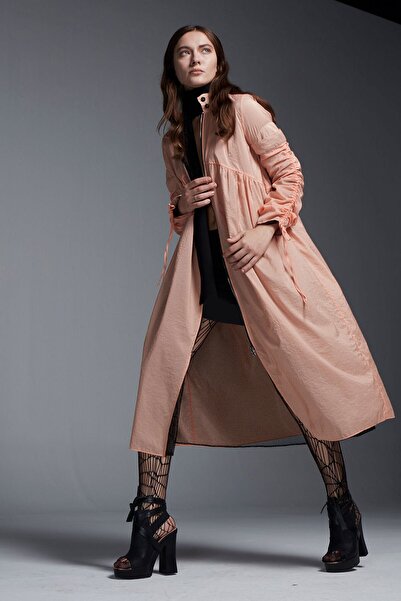 belma özdemir Kadın Somon Desenli Büzgü Detaylı Trençkot