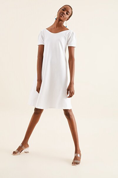 Quincey Women's White Pocket Dress