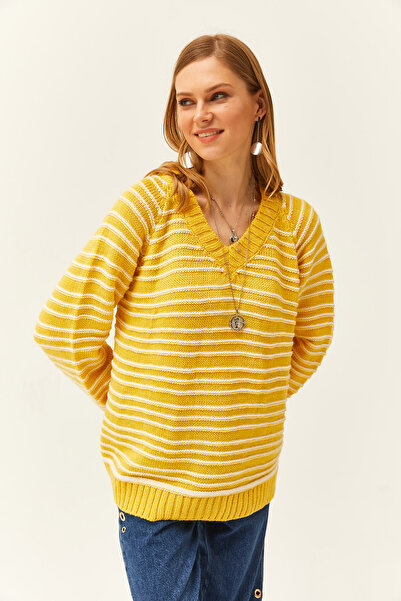 Olalook Women's Yellow V-Neck Striped Soft Textured Knitwear Sweater KZK-19000739