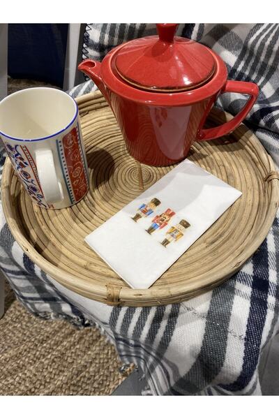 busrasdesign 2 منديل عرض مطبوع من Nut Cracker مكون من 16 قطعة