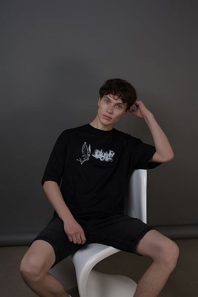 FANBOX SHOP Black Vlone Unisex T-Shirt