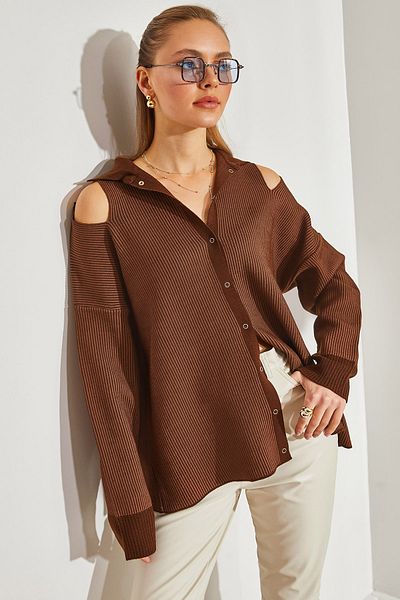 Bianco Lucci Women's Shoulder Low-cut Collar Knitwear Cardigan