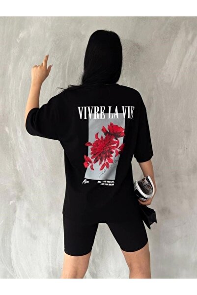 Yasolin Unisex Μαύρο μπλουζάκι Vivre La Vie με στάμπα μεγάλου μεγέθους, χτενι...