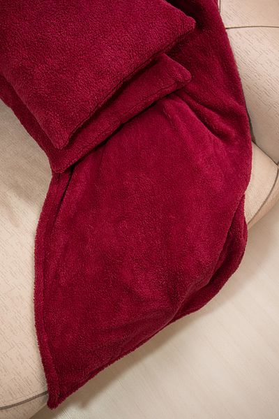 Skhome Wellsoft Single TV Blanket and 2 Throw Pillow Covers (2k1btny-03-Burgundy)
