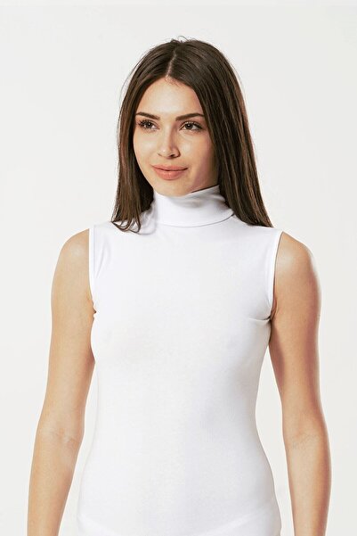 URBAN BOLD الياقة المدورة بيضاء بلا أكمام الجسم