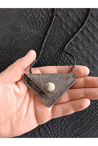 ViP GiFT تميمة قلادة صلاة مثلثة من Kayi Cevşen من الجلد الطبيعي اللامع