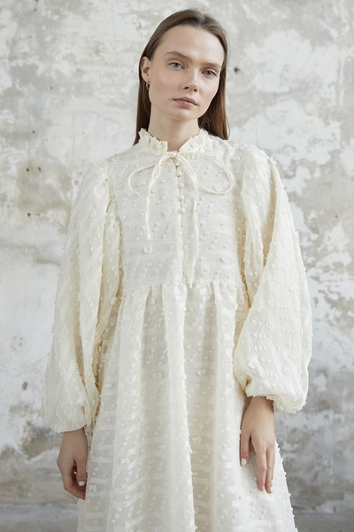 InStyle Šaty s balónovým rukávom s golierom - Ecru