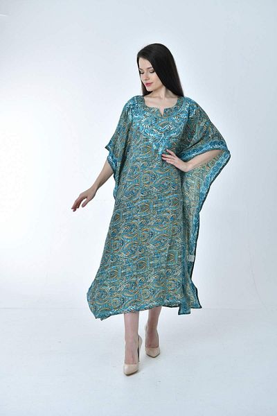 Gezgin tekstil ve aksesuar Elegant Ethnic Patterned Hand Embroidered Silk Dress (ETHNIC PATTERNED HAND EMBROIDERED STYLISH SILK DRESS)