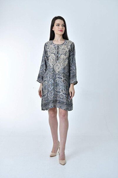 Şık Elbise Etnik Desenli Ipek (ELEGANT HAND EMBROIDERED KNEE LENGTH SILK DRESS WITH ETHNIC PATTERN)