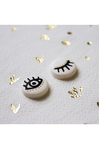 TREND Minimal Eye Patterned Round Snap Earrings