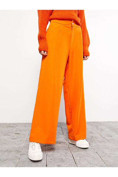 LC Waikiki Women's Comfortable Fit Straight Trousers