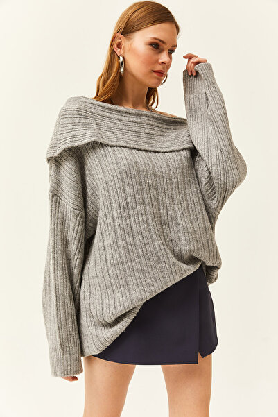 Olalook Woman's Gray Madonna Collar Ribbed Loose Knit Sweater KZK-19000732
