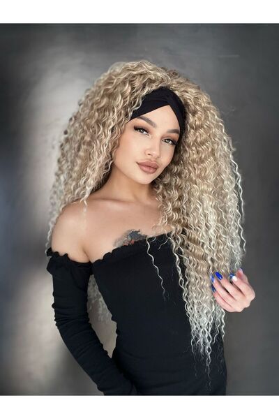 Suzan Peruk Bandanalı Afro Peruk.Ön kısımda Bandansı vardır .Kişiye özel hazı...