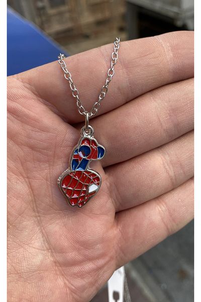 Köstebek Spiderman Swinging in the Net Spiderman Necklace