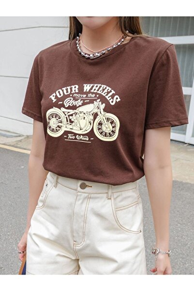 Tarzsokak Γυναικείο μπλουζάκι με λαιμόκοψη σε καφέ τέσσερα στάμπα