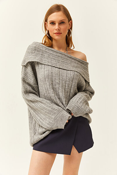 Olalook Woman's Gray Madonna Collar Ribbed Loose Knit Sweater KZK-19000732