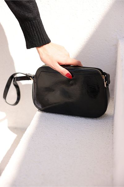 ivyess Crocodile Multi-Compartment Crossbody Bag Lisa