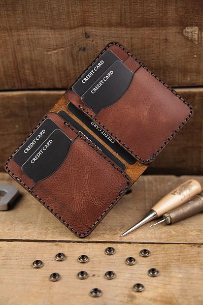 New Coast Leather 1900's Ръчно изработен минималистичен мъжки картодържател от естествена кожа