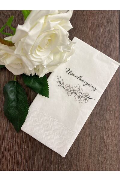 busrasdesign Nişanlanıyoruz Siyah Baskılı Nişan Peçetesi 16'lı