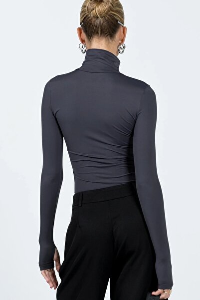 World Fashion Trends Μακρυμάνικο Basic Crop με λεπτομέρεια με ζιβάγκο