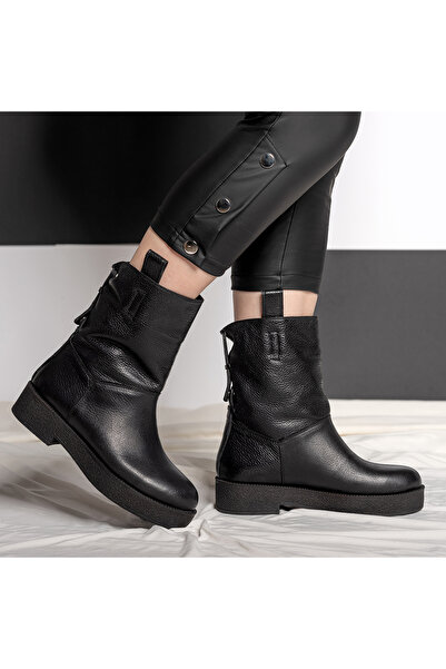 Nemesis Shoes حذاء نسائي طويل من الجلد الطبيعي باللون الأسود