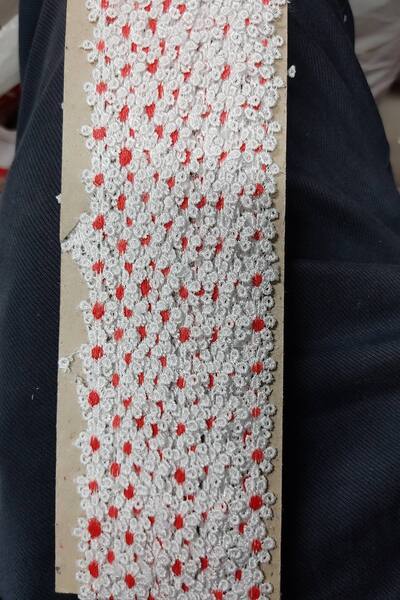 DUAYEN güpür dantel batikli küçük papatya 2 metre