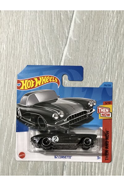 HOT WHEELS كورفيت 62 بوصة، جمال قابل للجمع