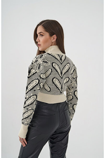 podyumgiyim Knitwear Turtleneck Heart Pattern Crop Sweater