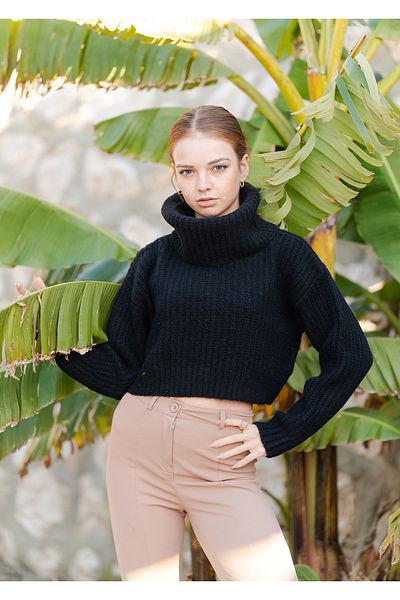 VerdeBlanco Pulover crop tricotat cu gât roșu