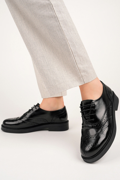 GRADA Γυναικεία παπούτσια Oxford από γνήσιο δέρμα, μαύρο λουστρίνι, μαλακό λο...