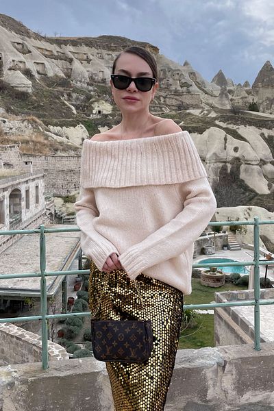 MAGARDE Short Shawl Collar Sweater - BEIGE