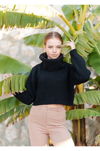 VerdeBlanco Pulover crop tricotat cu gât roșu