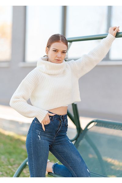 VerdeBlanco Pulover crop tricotat cu gât roșu