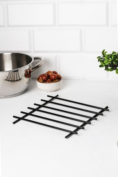 UmkaHome Trivet Teapot Pot Coaster Steel Iron Trivet Square Metal Coaster