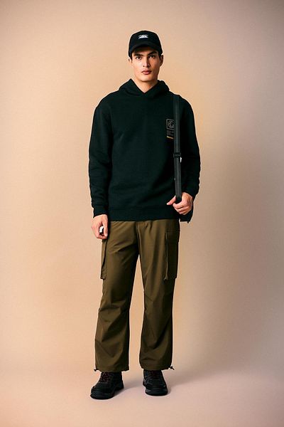DeFacto Relax Fit Cargo-Hose mit Taschen und elastischem Bein A5301ax23au