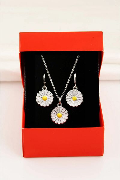 EUROMODA Daisy Design Custom Snake Chain Silver Colored Necklace Earring Set