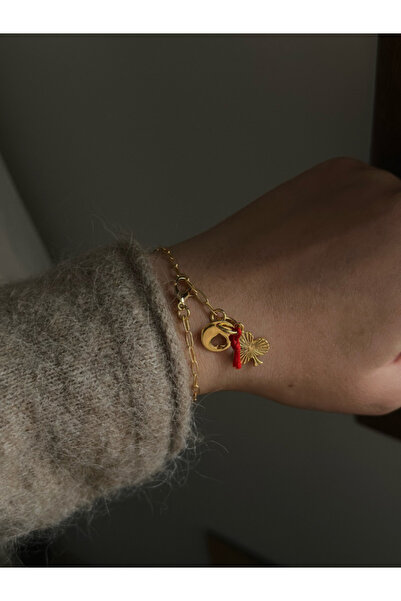 TOMERV ATELIER Kırmızı İp Detaylı Maça&Sinek Bileklik