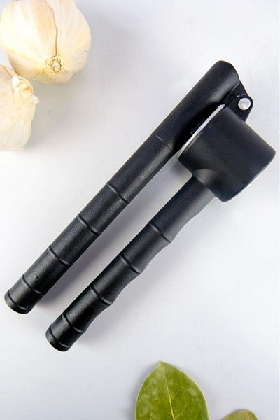 Digithome Stainless Steel Garlic Crusher with Press Chamber Black - MNB05652 C1-1-154