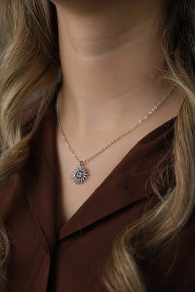 Jack Ferrero Kadın Zirkon Taşlı kolye